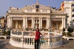 calcutta-city-tour-Caroline-Turetta-Jain-Temple-KolkataTrips.com
