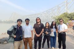 Discover-Kolkata-in-3-Days-Guests-are-in-front-of-the-Howrah-Bridge