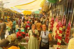 Full-Day-Customised-Kolkata-Tour-Guests-at-the-Flower-Market
