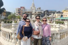 Full-Day-Kolkata-City-Tour-Guests-at-the-Jain-Temple