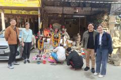Full-Day-Kolkata-City-Tours-Guests-at-the-Kumartuli-The-Potters-Quarters